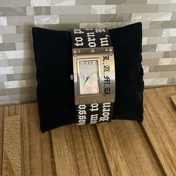 L.A.M.B. Watch “born to blossom, bloom to perish” - Picture 3 of 6